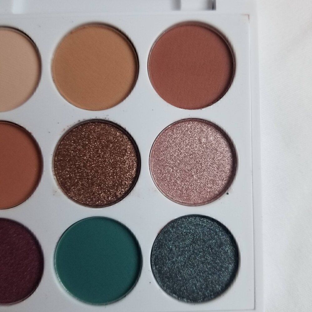 Chica Beauty Mini Fiesta Eyeshadow Palette - Picture 7 of 10